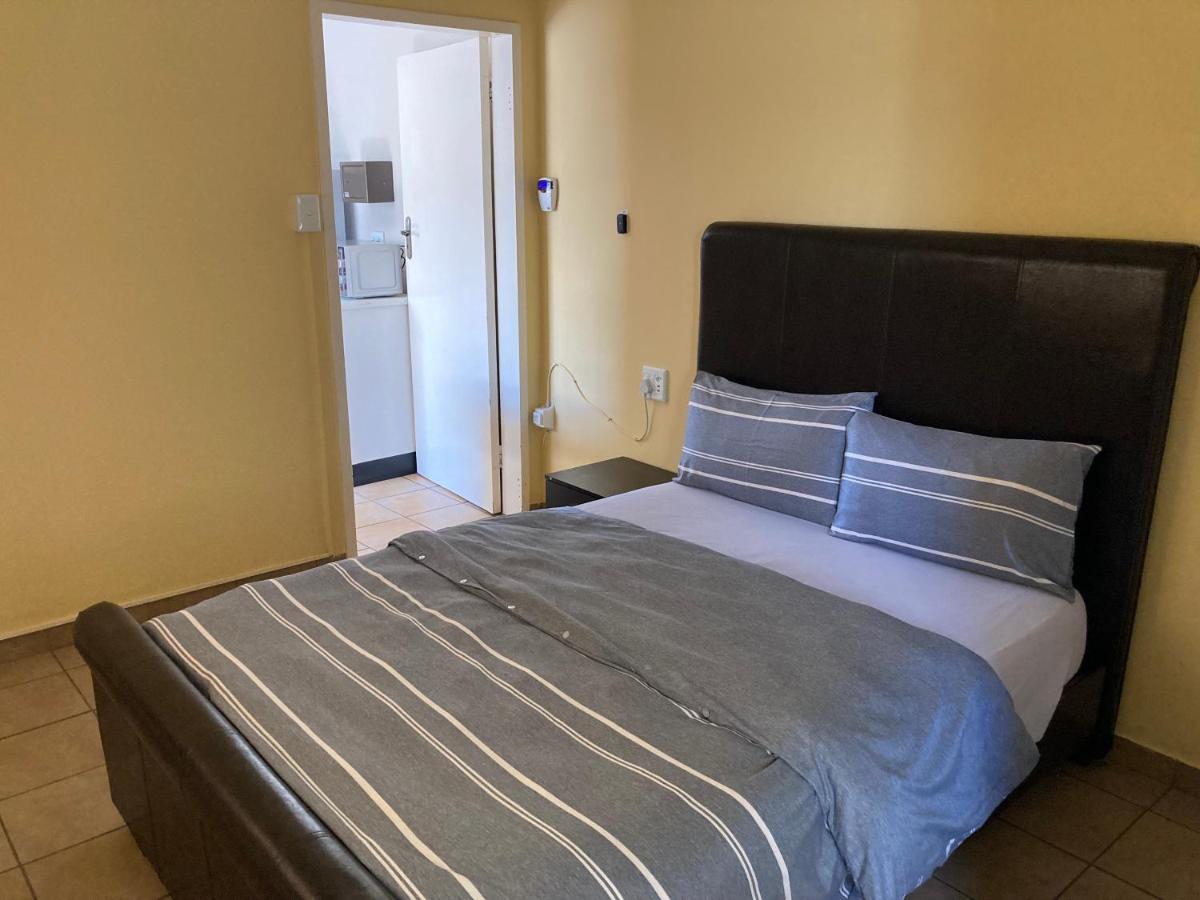 Ramblers Self Catering Accommodation 빈트후크 외부 사진